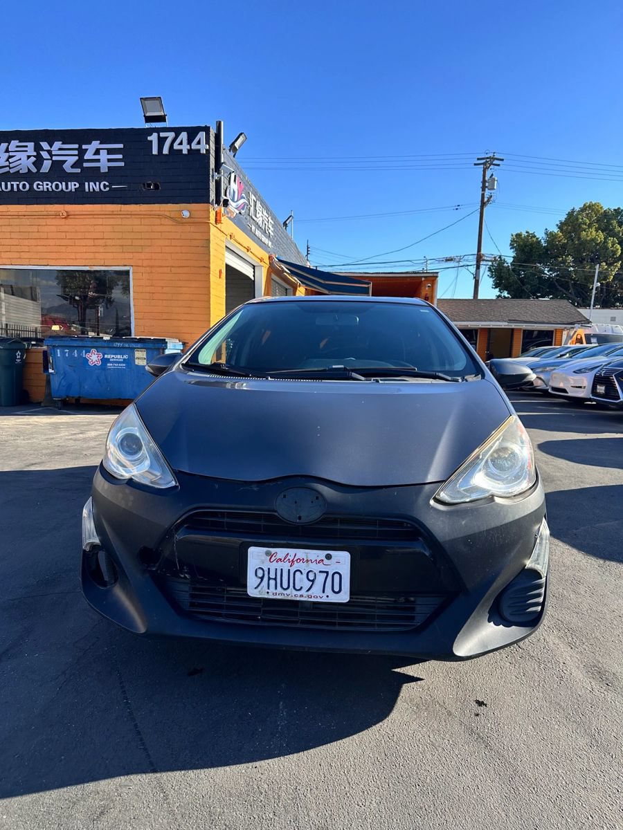 Used 2016 Toyota Prius C Three FWD image 2