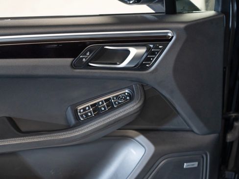Used 2020 Porsche Macan S AWD/4WD image 17