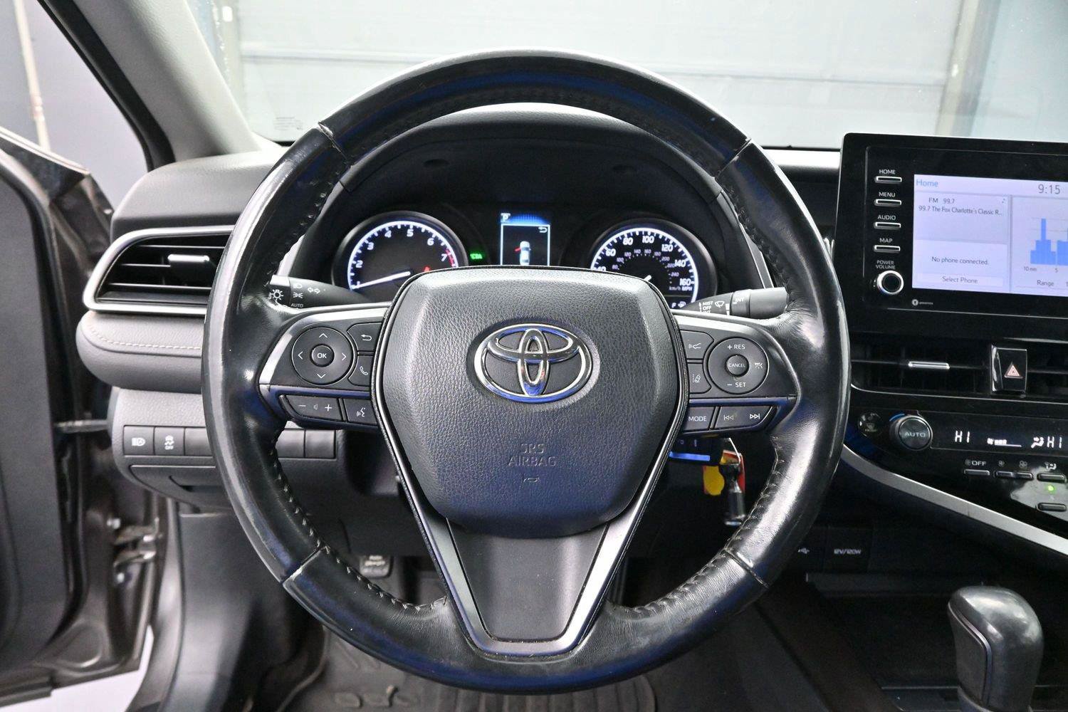 Used 2023 Toyota Camry SE FWD image 14
