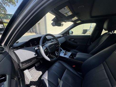 Certified 2025 Land Rover Range Rover Evoque Dynamic SE AWD/4WD image 13