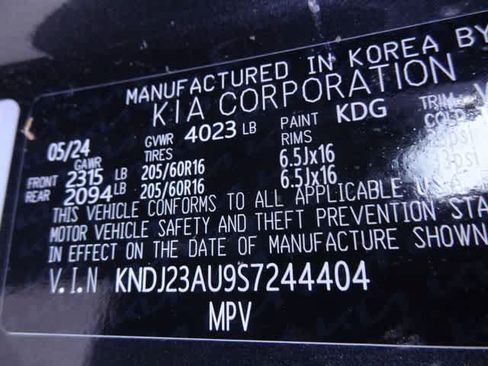 Used 2025 Kia Soul LX w/ LX Technology Package FWD image 31
