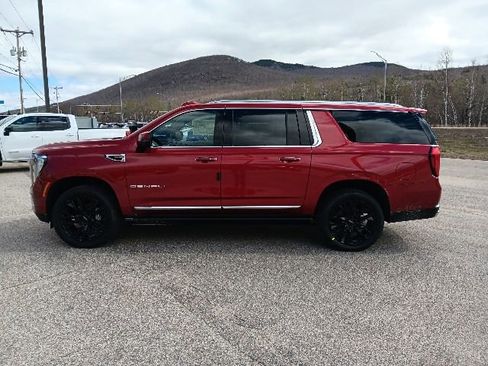 New 2026 GMC Yukon XL Denali w/ Denali Reserve Package AWD/4WD image 4