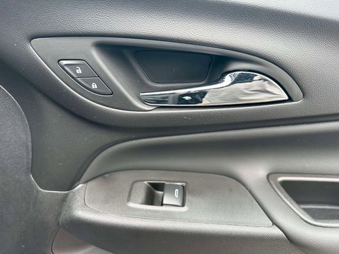 Used 2024 Chevrolet Equinox LT FWD image 26