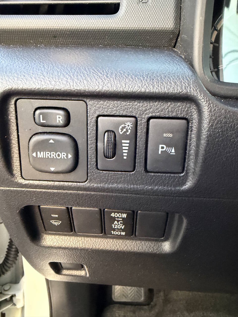 Used 2014 Toyota 4Runner Limited AWD/4WD image 36