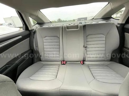 Used 2016 Ford Fusion S FWD image 15