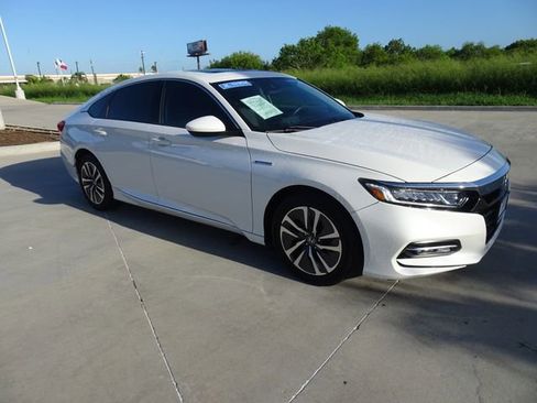 Certified 2019 Honda Accord EX image 3