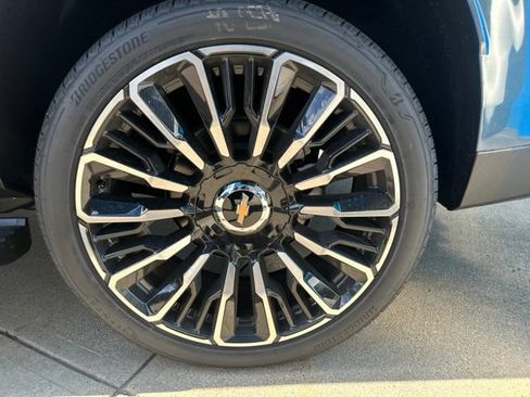 New 2026 Chevrolet Tahoe High Country AWD/4WD image 26