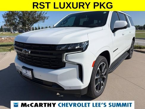 Used 2024 Chevrolet Suburban RST w/ Luxury Package AWD/4WD image 4
