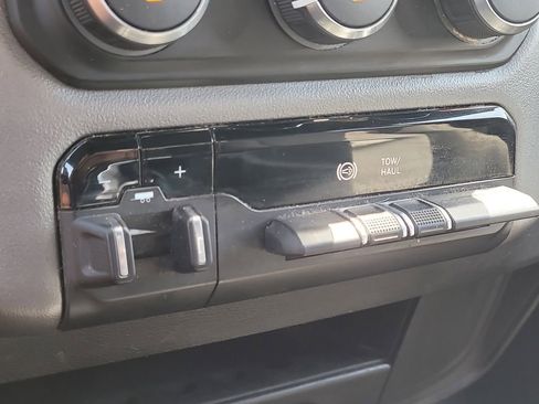 Certified 2024 RAM 2500 Big Horn AWD/4WD image 27