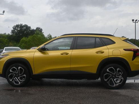 Used 2024 Chevrolet Trax RS w/ Driver Confidence Package image 6