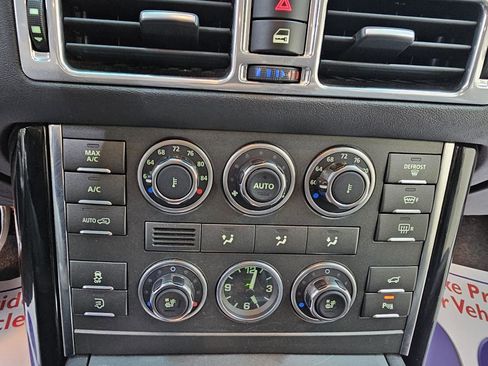 Used 2011 Land Rover Range Rover HSE image 32