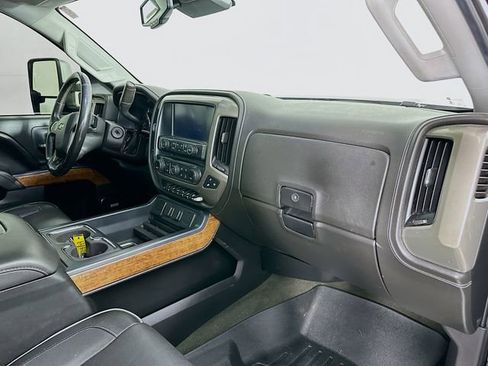 Used 2017 Chevrolet Silverado 2500 High Country w/ Duramax Plus Package image 36