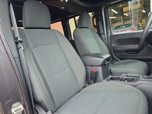 Used 2024 Jeep Wrangler Sport S image 21