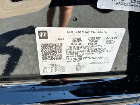 New 2026 GMC Sierra 2500 SLT w/ SLT Premium Package AWD/4WD image 34