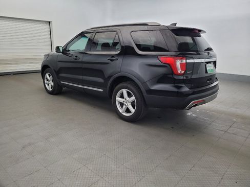 Used 2017 Ford Explorer XLT w/ Equipment Group 201A AWD/4WD image 3