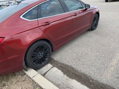 Used 2014 Ford Fusion SE w/ Equipment Group 202A image 18