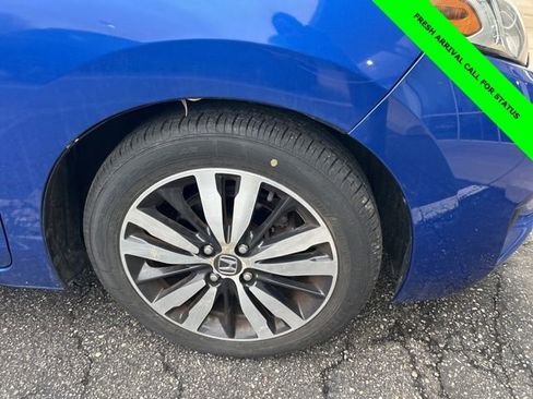 Used 2017 Honda Fit EX image 3