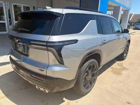New 2026 Chevrolet Traverse RS w/ LPO, Floor Liner Package FWD image 7