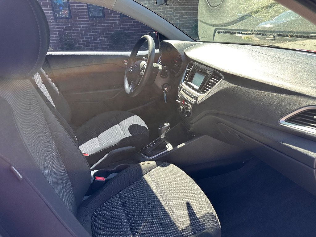Used 2022 Hyundai Accent SE FWD image 24