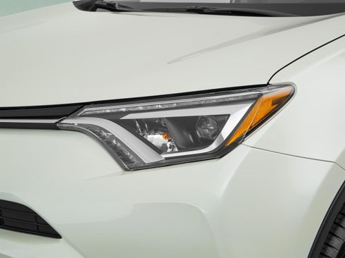 Used 2018 Toyota RAV4 Limited image 52