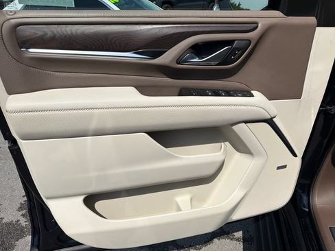 Used 2023 GMC Yukon Denali w/ Denali Reserve Package AWD/4WD image 17