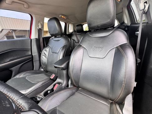 Used 2019 Jeep Compass Limited FWD image 15