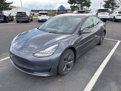 Used 2018 Tesla Model 3 Long Range image 3