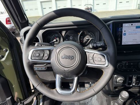 Used 2024 Jeep Wrangler Unlimited Sahara w/ Safety Group AWD/4WD image 22
