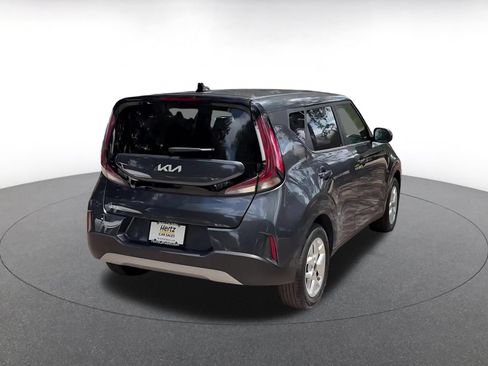 Used 2025 Kia Soul LX w/ LX Technology Package FWD image 14