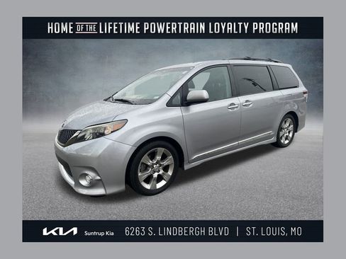 Used 2013 Toyota Sienna SE image 1