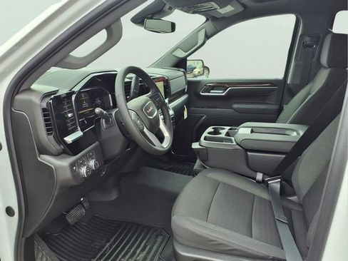 New 2026 GMC Sierra 1500 SLE w/ X31 Off-Road Package AWD/4WD image 16
