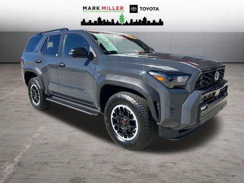 Certified 2025 Toyota 4Runner TRD Off-Road Premium AWD/4WD image 8