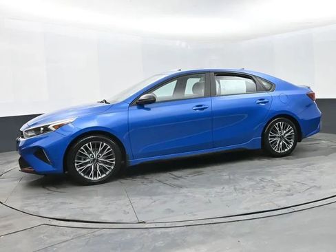 Used 2023 Kia Forte GT-Line w/ GT-Line Premium Package image 5
