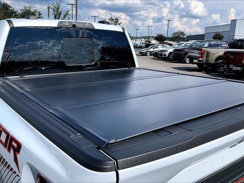 Used 2025 Ford F150 Raptor AWD/4WD image 34