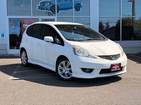Used 2010 Honda Fit Sport image 3