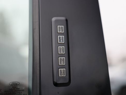 Used 2017 Ford F250 Lariat w/ Chrome Package image 49