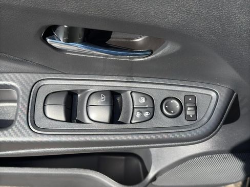 New 2025 Nissan Versa SV image 17