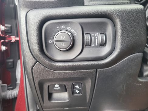 Used 2022 RAM 1500 Laramie RWD image 30