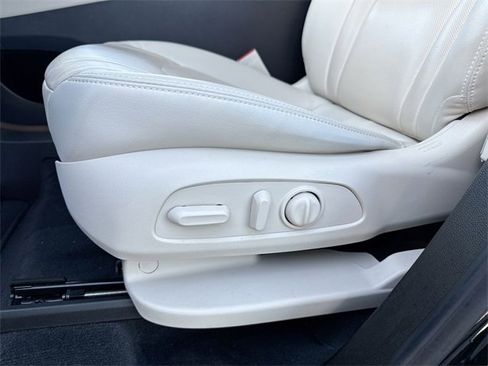 Used 2023 Buick Enclave Essence w/ Experience Buick Package image 12