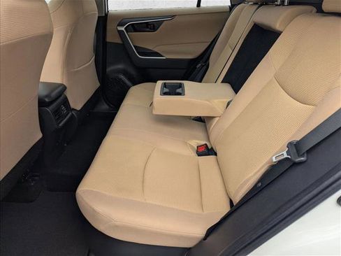 Used 2023 Toyota RAV4 LE AWD/4WD image 16