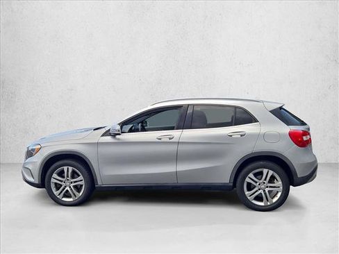 Used 2017 Mercedes-Benz GLA 250 4MATIC image 9