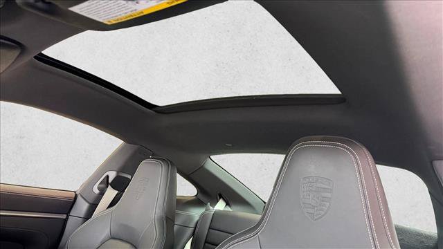 Certified 2025 Porsche 911 Carrera w/ Premium Package RWD image 18