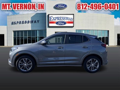 Used 2022 Buick Encore GX Select w/ Sport Touring Package FWD image 9