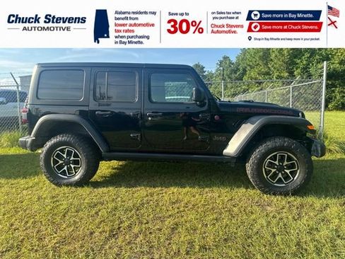 Used 2025 Jeep Wrangler Unlimited Rubicon AWD/4WD image 3