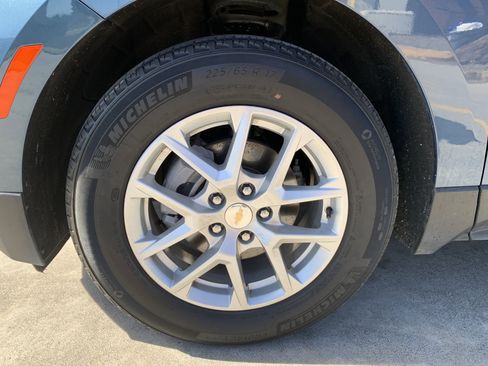 Used 2024 Chevrolet Equinox LT image 40