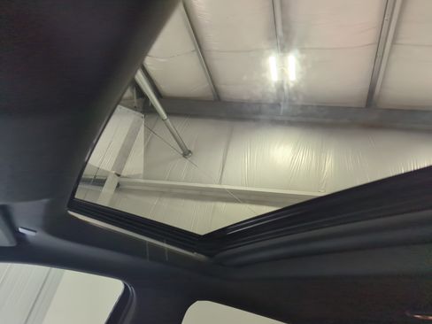 Used 2024 GMC Sierra 2500 AT4 w/ Technology Package image 22