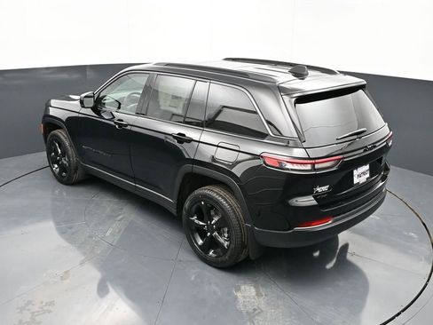 New 2026 Jeep Grand Cherokee Limited w/ Limited Altitude Package image 31