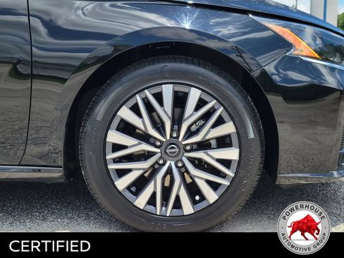 Used 2023 Nissan Altima 2.5 SV FWD image 12