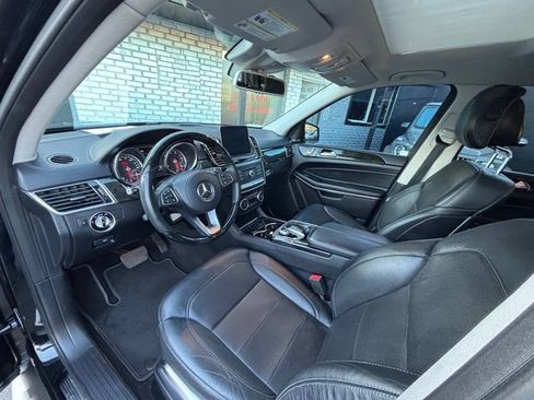 Used 2018 Mercedes-Benz GLS 550 4MATIC w/ Driver Assistance Package image 31