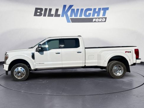 Used 2021 Ford F450 Platinum w/ FX4 Off-Road Package image 2